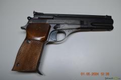 Beretta Model 76 .22 LR Long Rifle