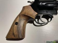 Smith & Wesson