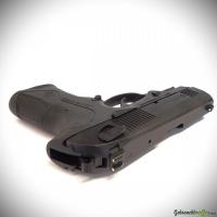 Beretta Model PX4C Storm 9mmP