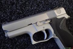Smith & Wesson Model 6946 9x19mm Parabellum/Luger/NATO