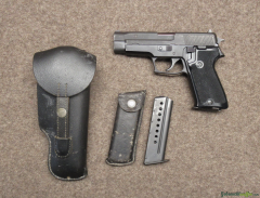 pistole SIG mod. P220 cal. 9mm Para
