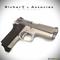 Smith & Wesson