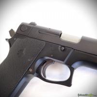 Smith & Wesson