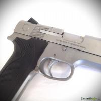 Smith & Wesson