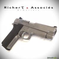 Smith & Wesson