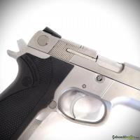 Smith & Wesson Model 4026 .40S&W
