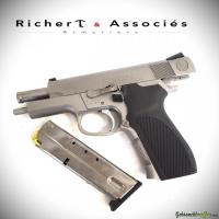 Smith & Wesson Model 4026 .40S&W