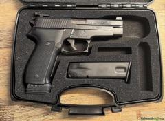 SIG-Sauer P226 9x19mm Parabellum/Luger/NATO