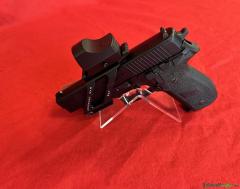 SIG-Sauer P226 9x19mm Parabellum/Luger/NATO