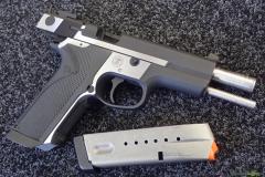 Smith & Wesson Model 3566 TSW Performance Center .356TSW (1993)