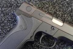 Smith & Wesson Model 4044 DAO .40S&W