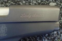 Smith & Wesson Model 3914 LadySmith 9mmP