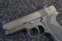 Smith & Wesson Model 4054 DAO .40S&W