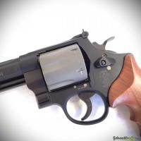 Smith & Wesson Model 329 PD .44mag (2003)