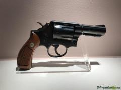 Waffenständer für Revolver und Pistole