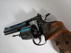 Colt  	Colt Python 357 Magnum 6.0