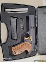 SIG-Sauer SIG P210-6 9x19mm Parabellum/Luger/NATO