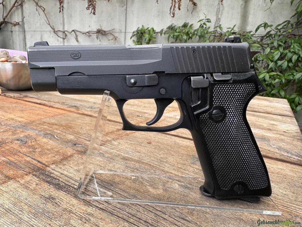 SIG-Sauer P75 ZOLL 9x19mm Parabellum/Luger/NATO SIG-Sauer P75 ZOLL 9x19mm Parabellum/Luger/NATO