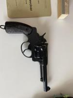 Ordonnanz Revolver 29 mit Holster aus Sammlung