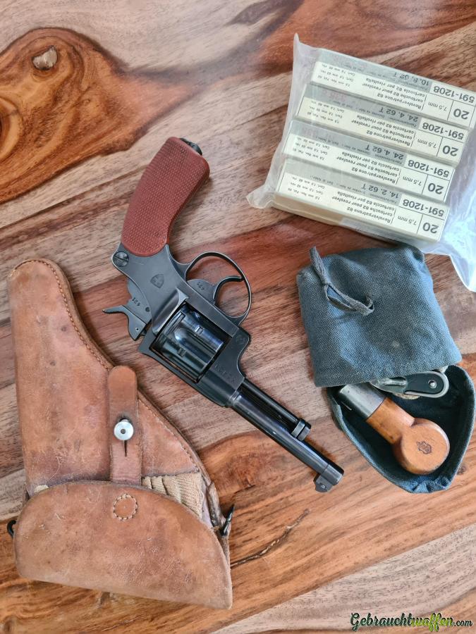 W+F Ordonanzrevolver 1929 ink. Zubehör - Reserviert- W+F Ordonanzrevolver 1929 ink. Zubehör - Reserviert-