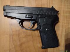 SIG-Sauer P239  9x19mm Parabellum/Luger/NATO