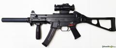 HK UMP 9 9x19mm + Schalldämpfer + Primary Arms Optic