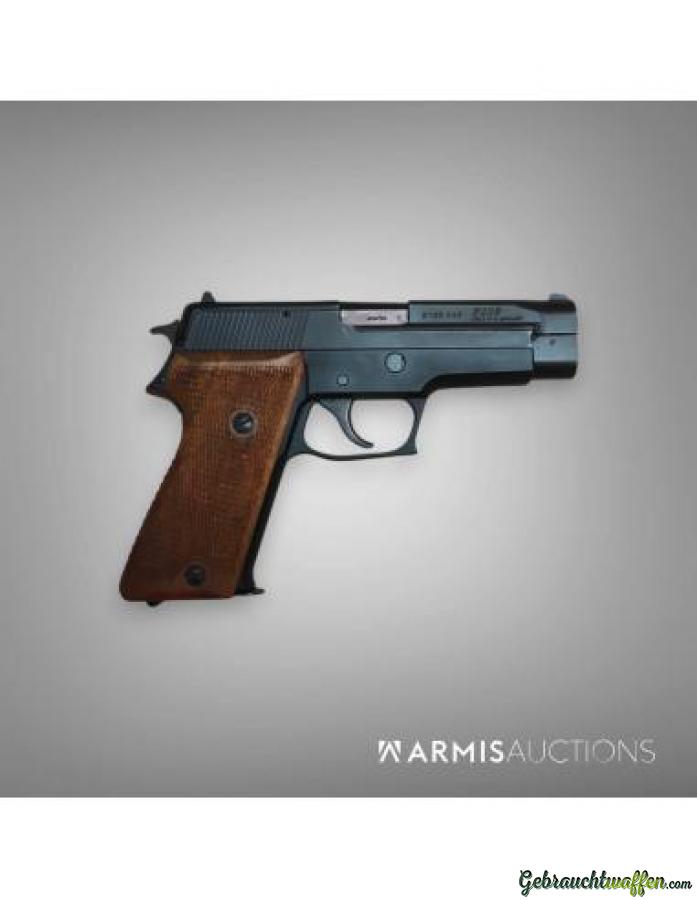 SIG-Sauer P220 9x19mm Parabellum/Luger/NATO SIG-Sauer P220 9x19mm Parabellum/Luger/NATO