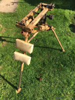Cherche lafette ( tripod ) jaune sable pour MG 34 ou 42