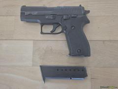 SIG-Sauer P225 9x19mm Parabellum/Luger/NATO