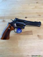S&W 29-3   CLASSIC HUNTER .44 Remington Magnum