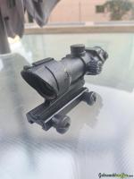 ACOG 4x32, rot und grün LED