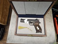 SIG-Sauer 210 9x19mm Parabellum/Luger/NATO