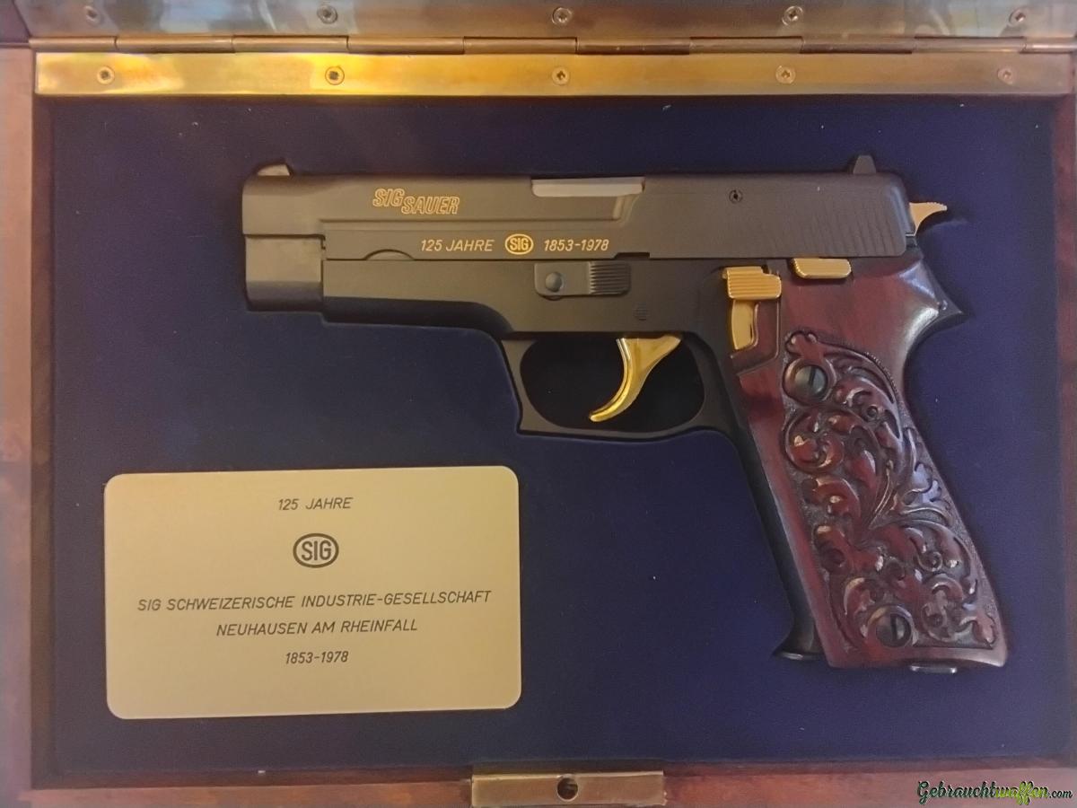 Jubiläumswaffen SIG P220 und P226 Jubiläumswaffen SIG P220 und P226