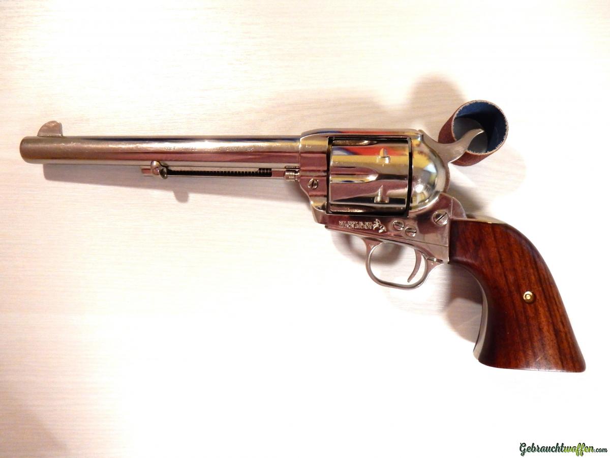 Revolver - Colt SAA 1873 .45 Colt Revolver - Colt SAA 1873 .45 Colt
