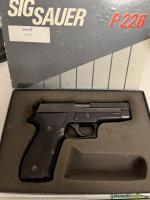 Sig Sauer P223 9x19 mit viel Zubehör