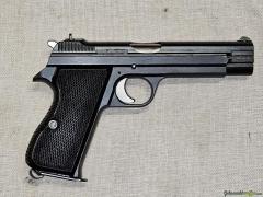 SIG P49 9mm mit Ersatzmagazin und Futteral