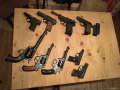 Diverse Kurzwaffen aus Sammlung zu verkaufen