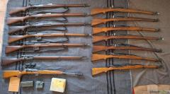 Verschiedene Schweizer Langwaffen