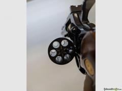 Colt Python 4 .357 AutoMag