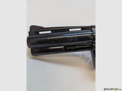 Colt Python 4 .357 AutoMag