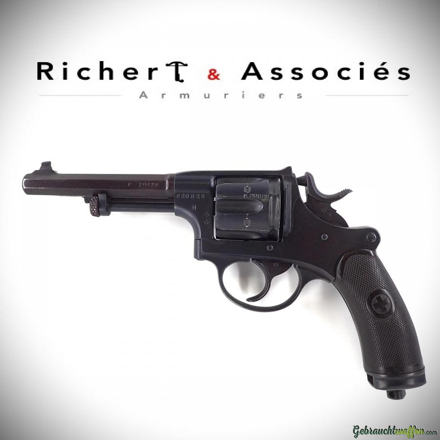 W+F Model 1882 Privé cal. 7.5Revolver (1910) W+F Model 1882 Privé cal. 7.5Revolver (1910)