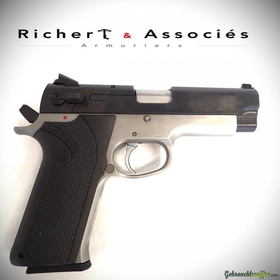 Smith & Wesson Model 4567 cal. .45acp (1991) Smith & Wesson Model 4567 cal. .45acp (1991)