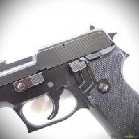SIG-Sauer Model P220 1st Gen cal. 9mmP (1976)