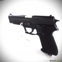 SIG-Sauer Model P220 1st Gen cal. 9mmP (1976)