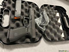 Glock 17 gen 4 9x19mm Parabellum/Luger/NATO Glock 17 gen 4 9x19mm Parabellum/Luger/NATO
