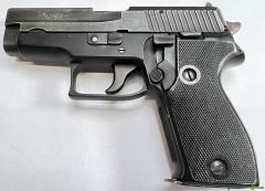 SIG-Sauer P 225 9x19mm Parabellum/Luger/NATO