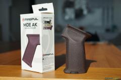 MAGPUL MOE AK GRIP POLYMER FOR AK47/74 PLUM