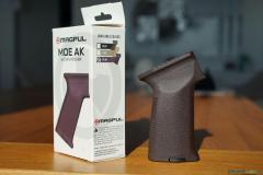 MAGPUL MOE AK GRIP POLYMER FOR AK47/74 PLUM