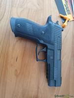 SIG-Sauer P226 9x19mm Parabellum/Luger/NATO
