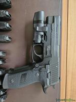 SIG-Sauer P226 9x19mm Parabellum/Luger/NATO